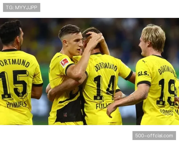 老将告别?现场镜头捕捉到罗伊斯被换下时眼含泪光 老将告别?现场镜头捕捉到罗伊斯被换下时眼含泪光